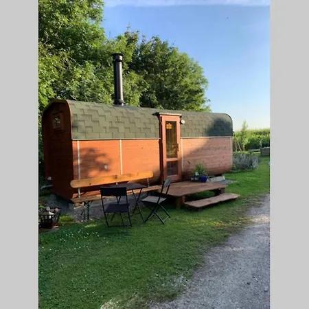 Gemuetliches Tinyhouse Mit Kamin
